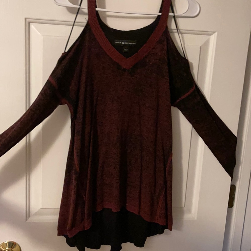 Off the shoulder Maroon Rock & Republic sweater